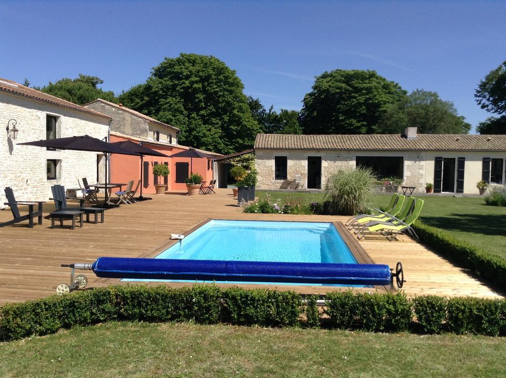Bed and Breakfast La Grange D'Aunis Aigrefeuille-dʼAunis Esterno foto