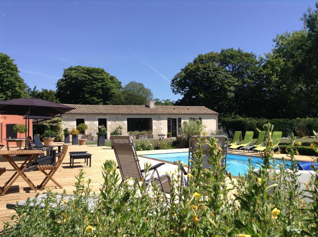 Bed and Breakfast La Grange D'Aunis Aigrefeuille-dʼAunis Esterno foto